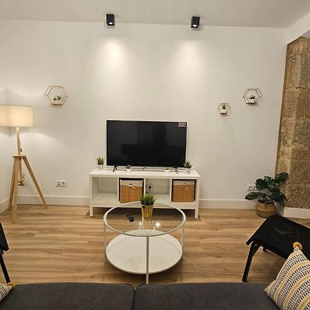 Apartamentos En El Centro - Plaza De Amboage - Wifi Ferrol Zewnętrze zdjęcie