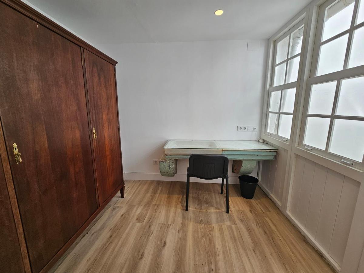 Apartamentos En El Centro - Plaza De Amboage - Wifi Ferrol Zewnętrze zdjęcie
