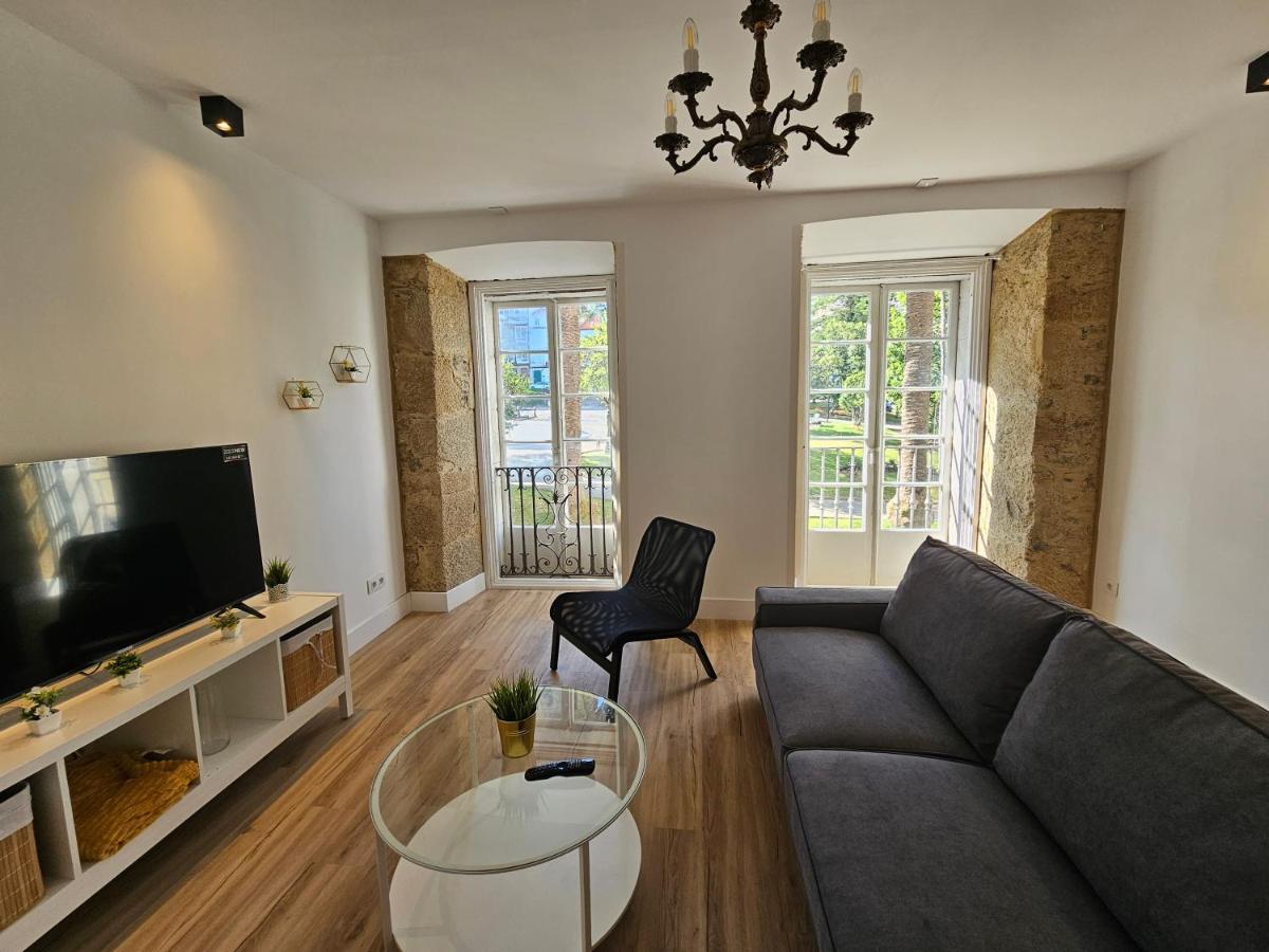 Apartamentos En El Centro - Plaza De Amboage - Wifi Ferrol Zewnętrze zdjęcie