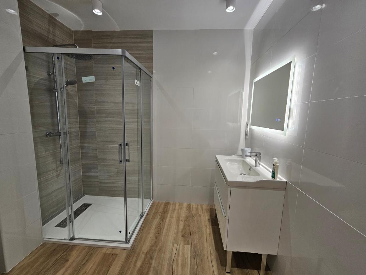 Apartamentos En El Centro - Plaza De Amboage - Wifi Ferrol Zewnętrze zdjęcie