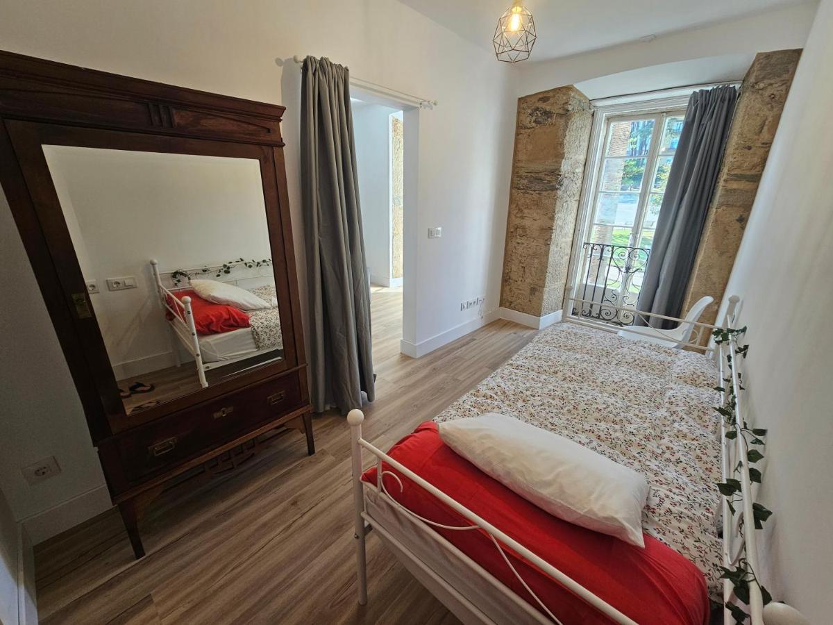 Apartamentos En El Centro - Plaza De Amboage - Wifi Ferrol Zewnętrze zdjęcie