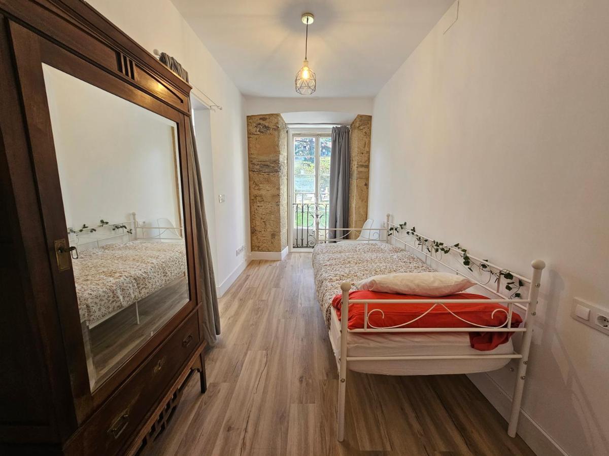 Apartamentos En El Centro - Plaza De Amboage - Wifi Ferrol Zewnętrze zdjęcie