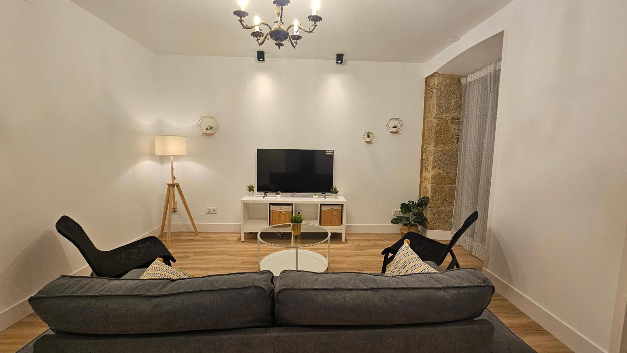 Apartamentos En El Centro - Plaza De Amboage - Wifi Ferrol Zewnętrze zdjęcie